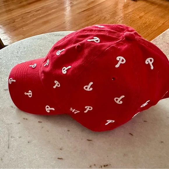 ‘47 Phillies Hat with the Phils logo all over - Picture 5 of 6